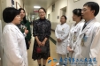 南宁市国际中医院到我院中医科参观学习