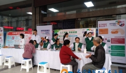 我院开展“肾病日”联合义诊活动