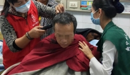 我院开展“九九重阳.爱心义剪”志愿服务活动
