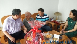 “七一”情系老党员，浓浓关怀暖人心