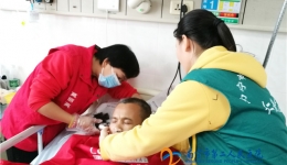 爱心义剪再次走进病房