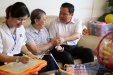 “国庆·中秋”双节前慰问老党员和困难党员
