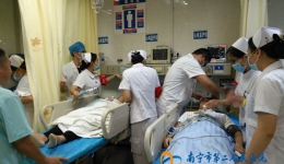 我院急诊科举行突发公共卫生事件应急演练