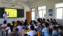 我院到定点扶贫村开展帮扶慰问活动