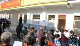 致公党南宁市第二人民医院支部组织党员到贫困村开展义诊活动