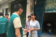 心系贫困生 中秋送温暖