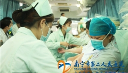 我院无偿献血活动再次刷新单次献血人数和献血量纪录