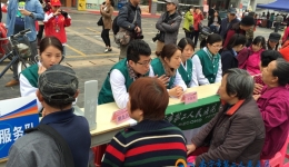 团委：践行雷锋精神 传递青春正能量