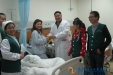 饺子亲手送病患 医患和谐暖人心