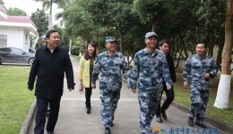 我院开展送健康进军营活动