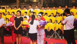 我院教师在南宁市卫生学校2015年教师节颁奖礼上受表彰