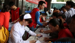 我院积极开展无偿献血活动