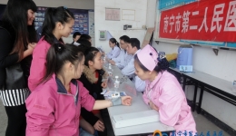 我院“学雷锋爱心义诊”活动覆盖南宁市富士康公司各厂区