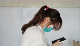 长期低头看手机？小心上交叉综合征