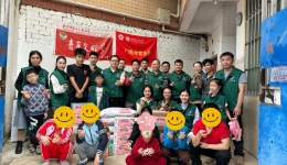党员争先锋 ，情暖康养院